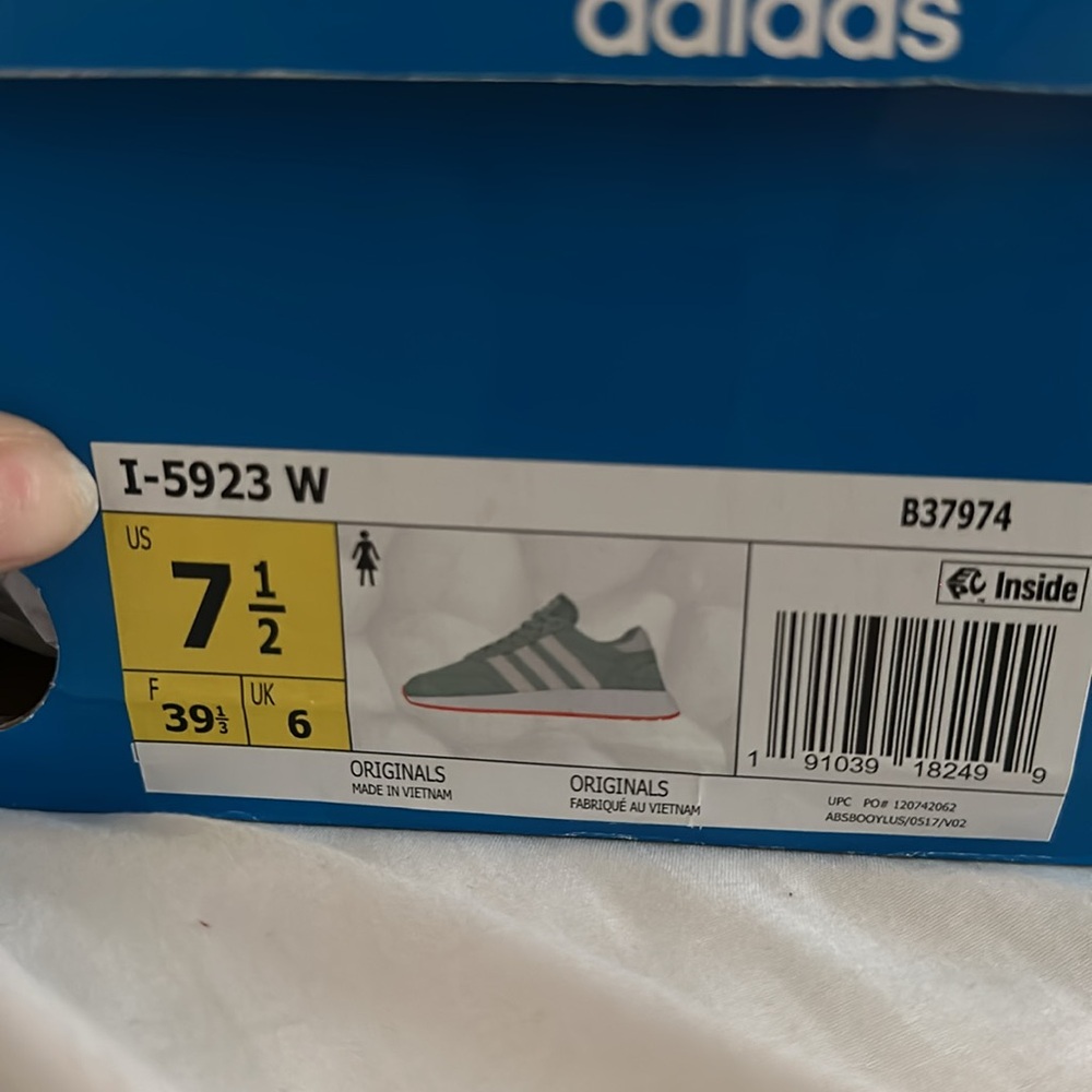 Adidas - Picture 3 of 3